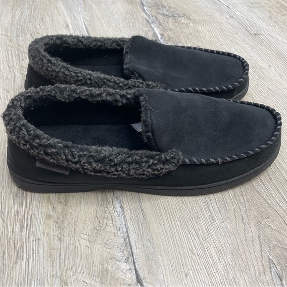 Dearfoams Slippers - Picture 4 of 11